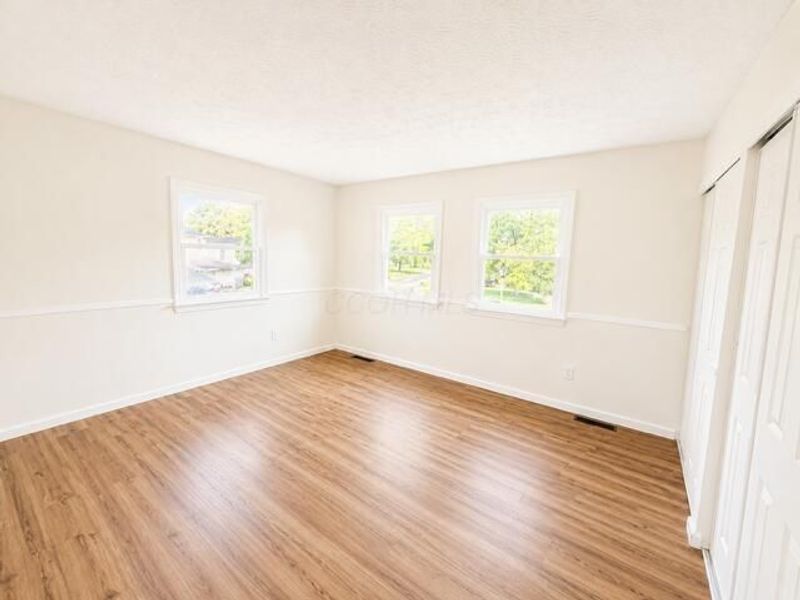 586 Presidential Way, Delaware, OH 43015 Photo 16