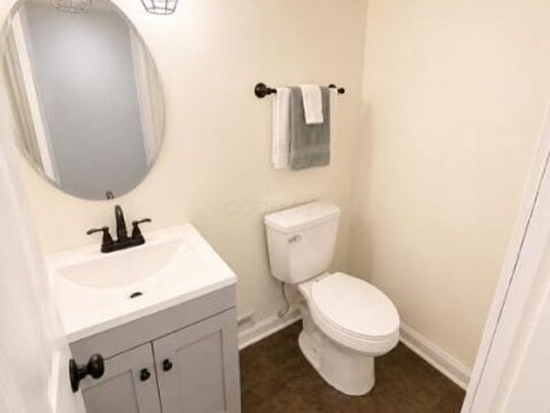 586 Presidential Way, Delaware, OH 43015 Photo 22