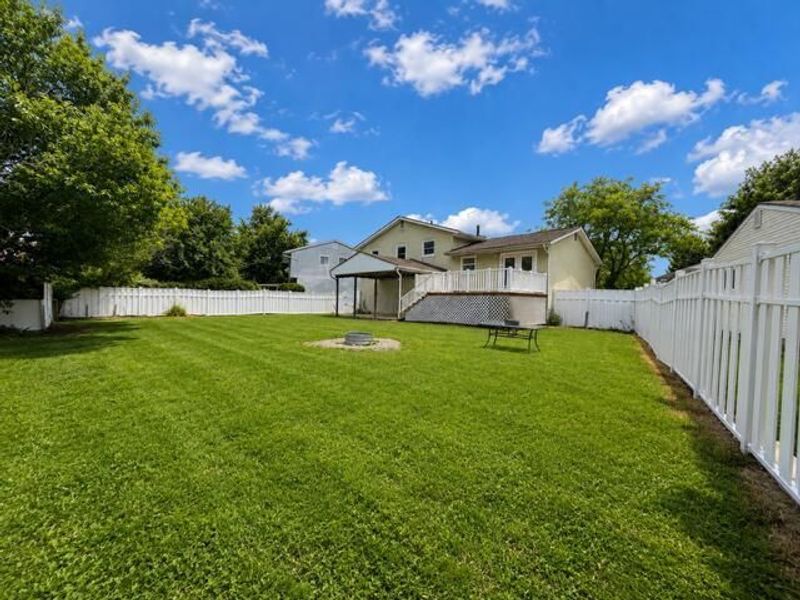 586 Presidential Way, Delaware, OH 43015 Photo 31