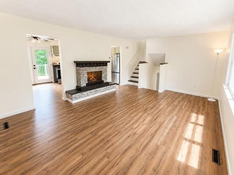 586 Presidential Way, Delaware, OH 43015 Photo 7