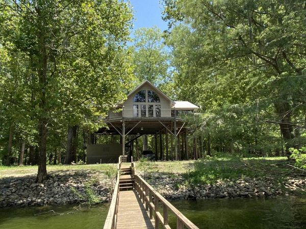 2807 Lake Mary Road, Woodville, MS 39669