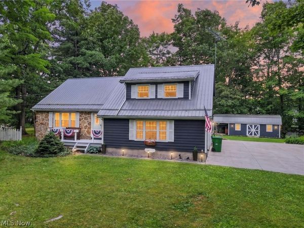 15000 S Crestwood Drive , Middlefield, OH 44062