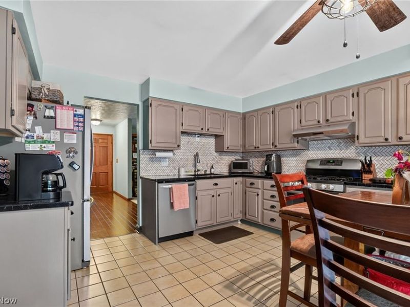 15000 S Crestwood Drive, Middlefield, OH 44062 Photo 12