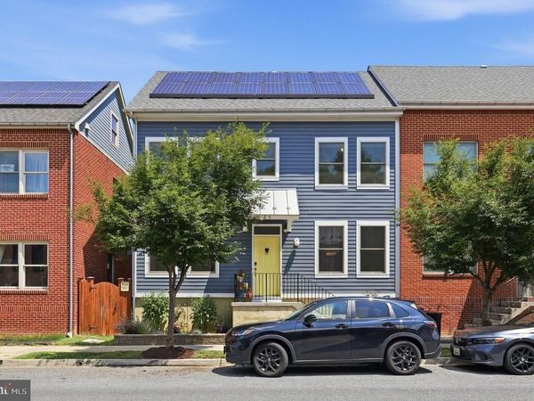 25 6TH STREET W, FREDERICK, MD 21701