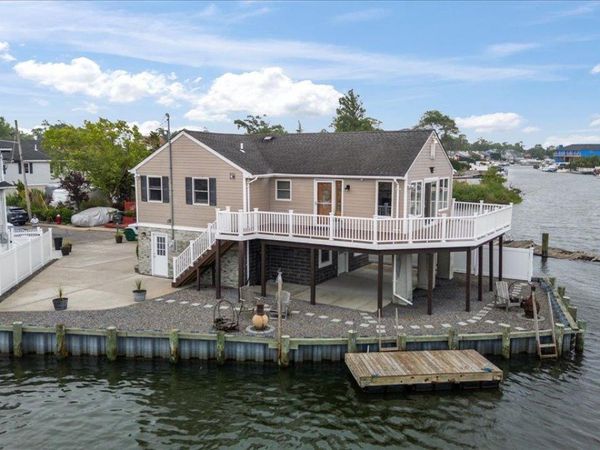 631 Lincoln Street , Baldwin, NY 11510