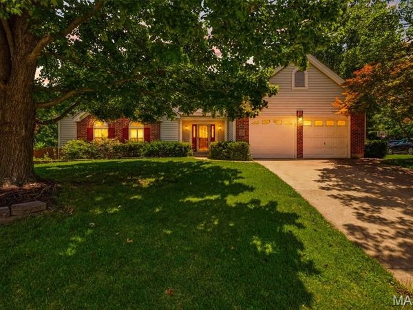 7811 Grantwood Oaks Court , St Louis, MO 63123
