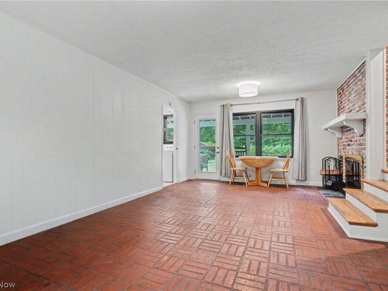379 Nob Hill Drive, Akron, OH 44303 Photo 20
