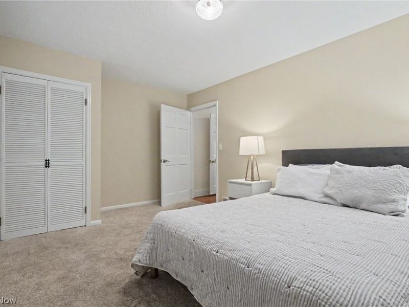 379 Nob Hill Drive, Akron, OH 44303 Photo 28