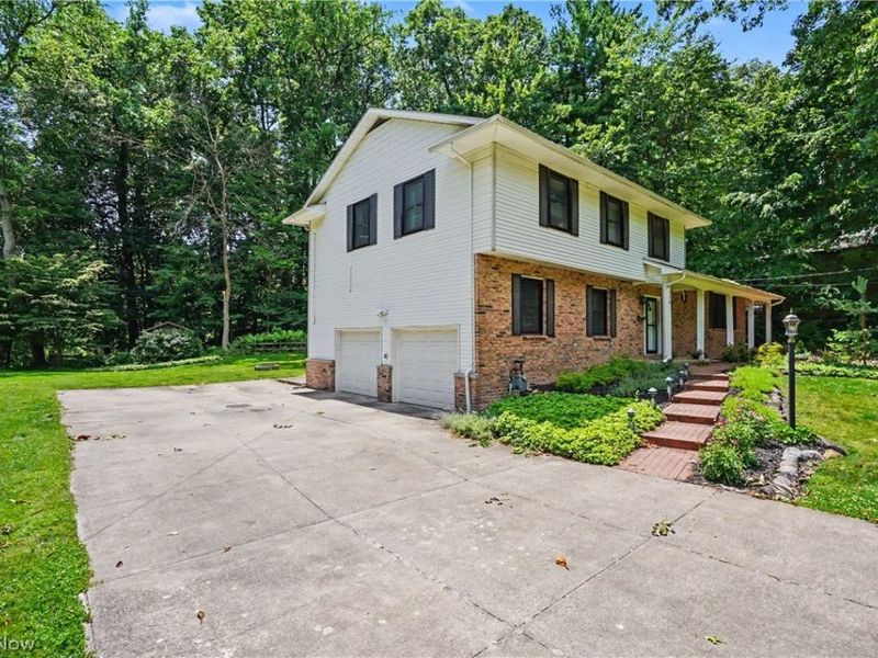 379 Nob Hill Drive, Akron, OH 44303 Photo 39