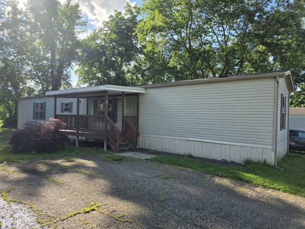 3000 Moxadarla Drive , Unit 28, Zanesville, OH 43701