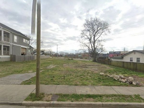 5 Decatur St , Nashville, TN 37210