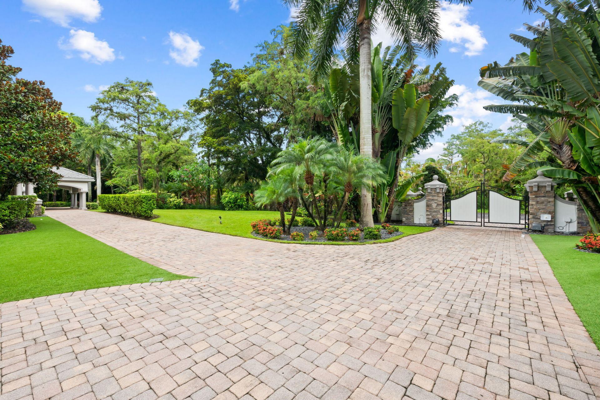 8950 NW 70th Court, Parkland, FL 33067 Photo