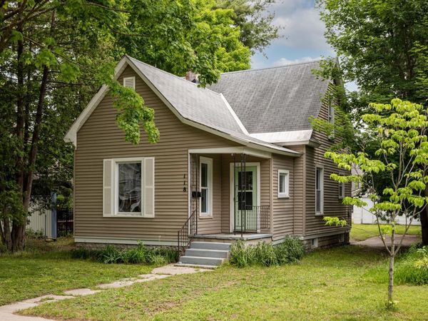 118 Oak Street N, Traverse City, MI 49684