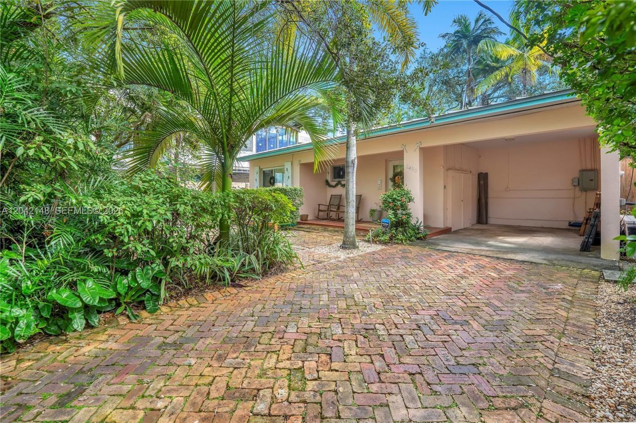2490 Abaco Ave, Miami, FL 33133 Photo