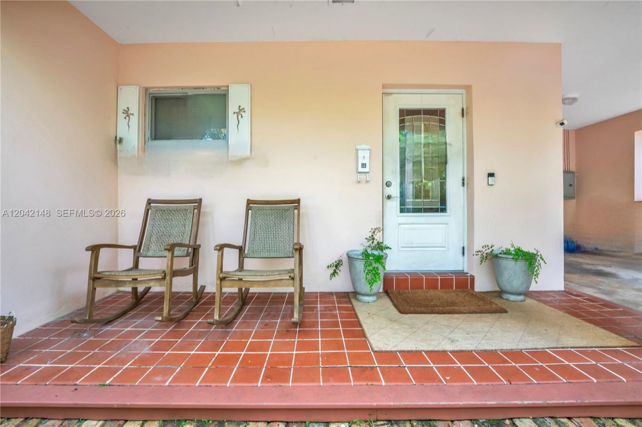 2490 Abaco Ave, Miami, FL 33133 Photo