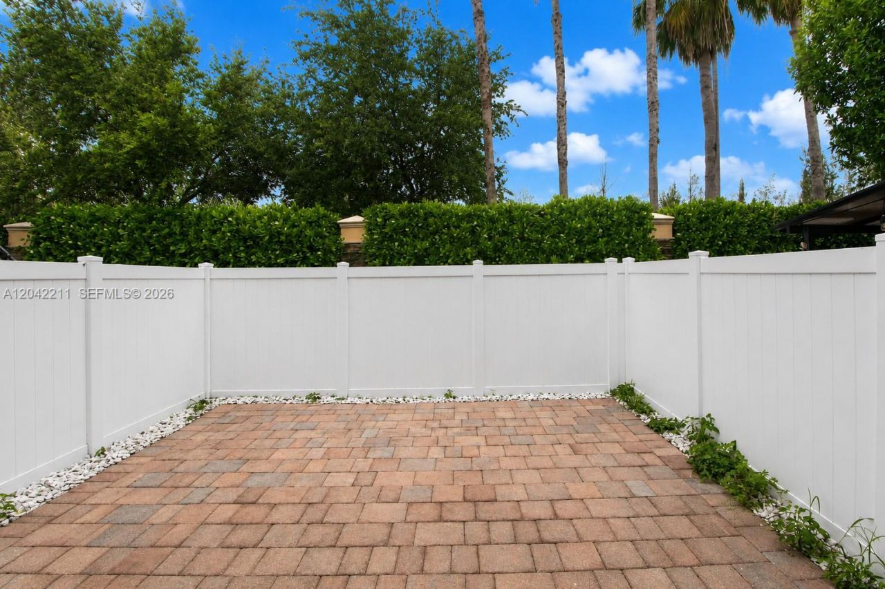 8954 W 35th Way , Hialeah, FL 33018 Photo