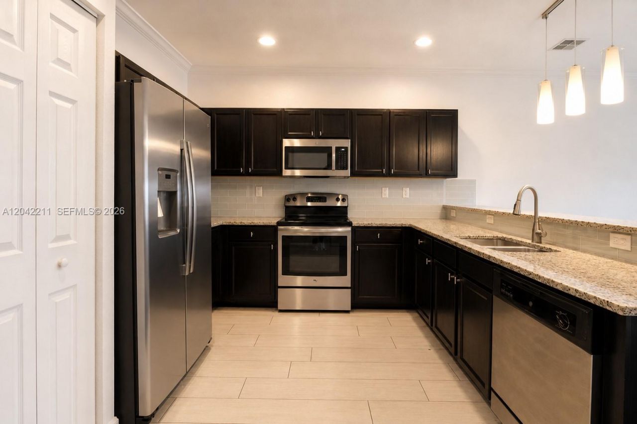 8954 W 35th Way , Hialeah, FL 33018 Photo