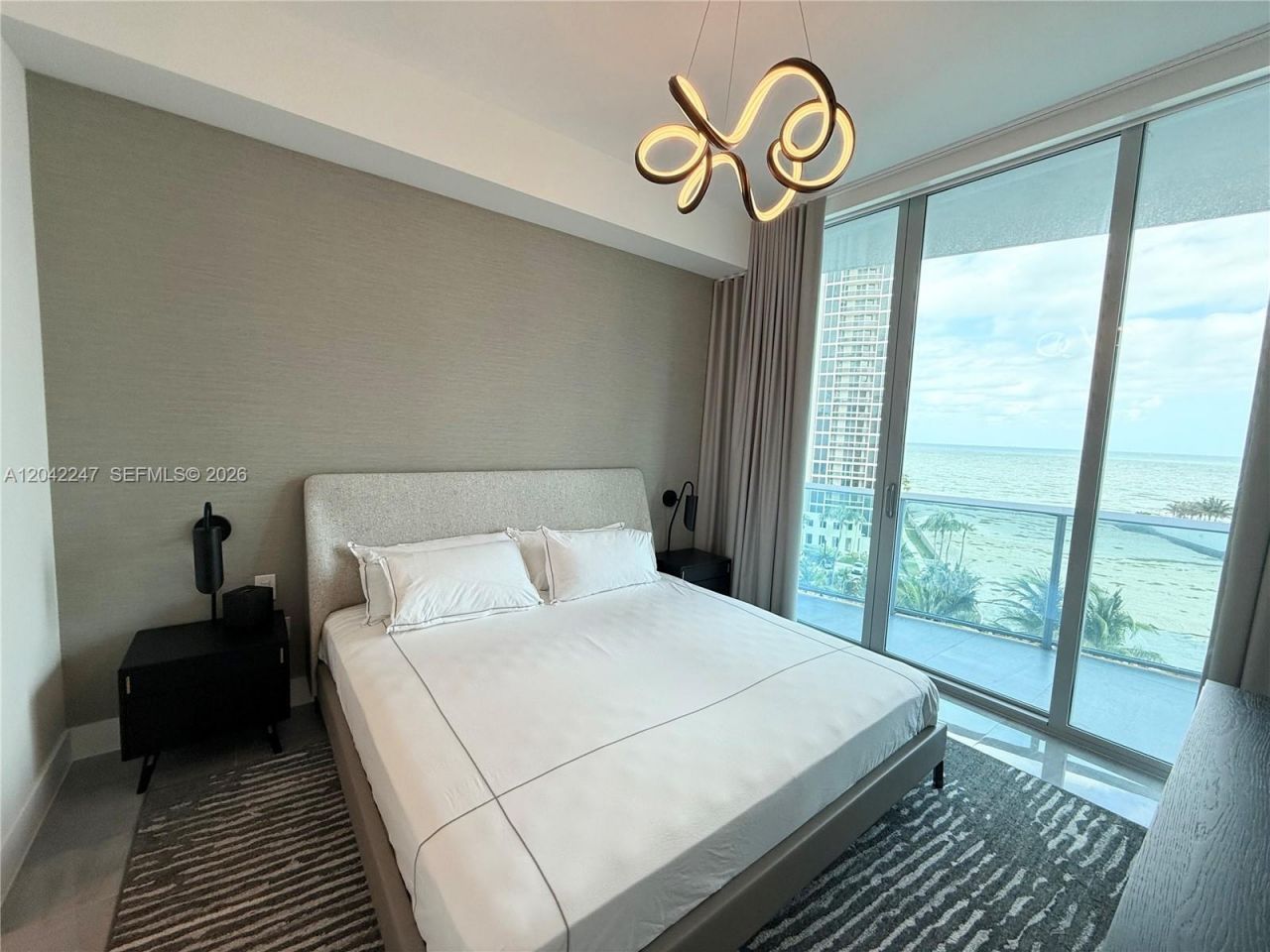 17550 Collins Ave , Unit 702, Sunny Isles Beach, FL 33160 Photo