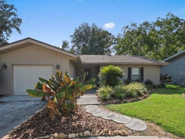 10744 CREEK DRIVE , ALACHUA, FL 32615