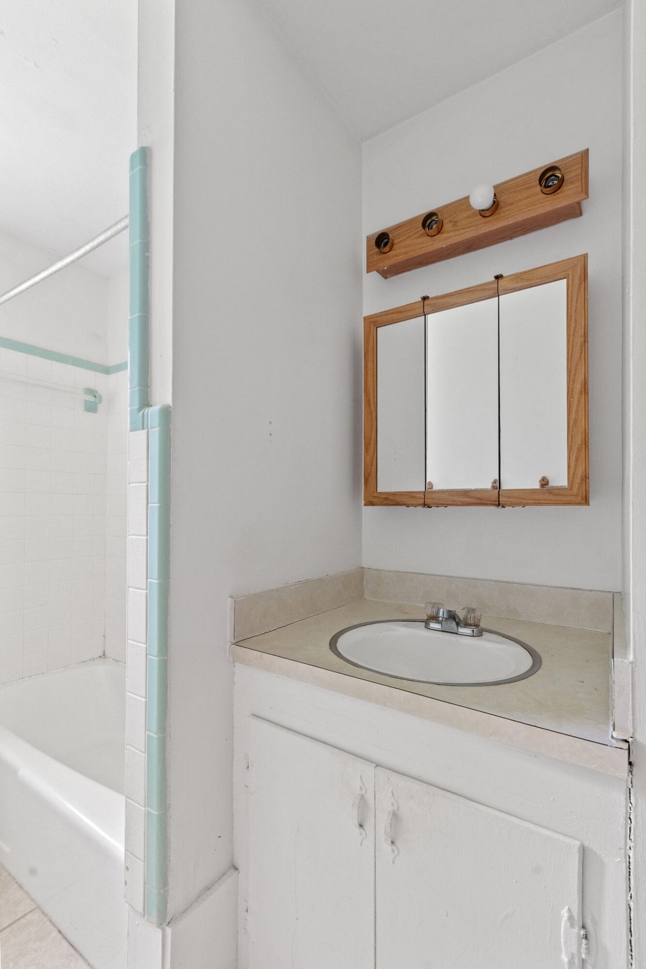 356 Price Street Photo 13