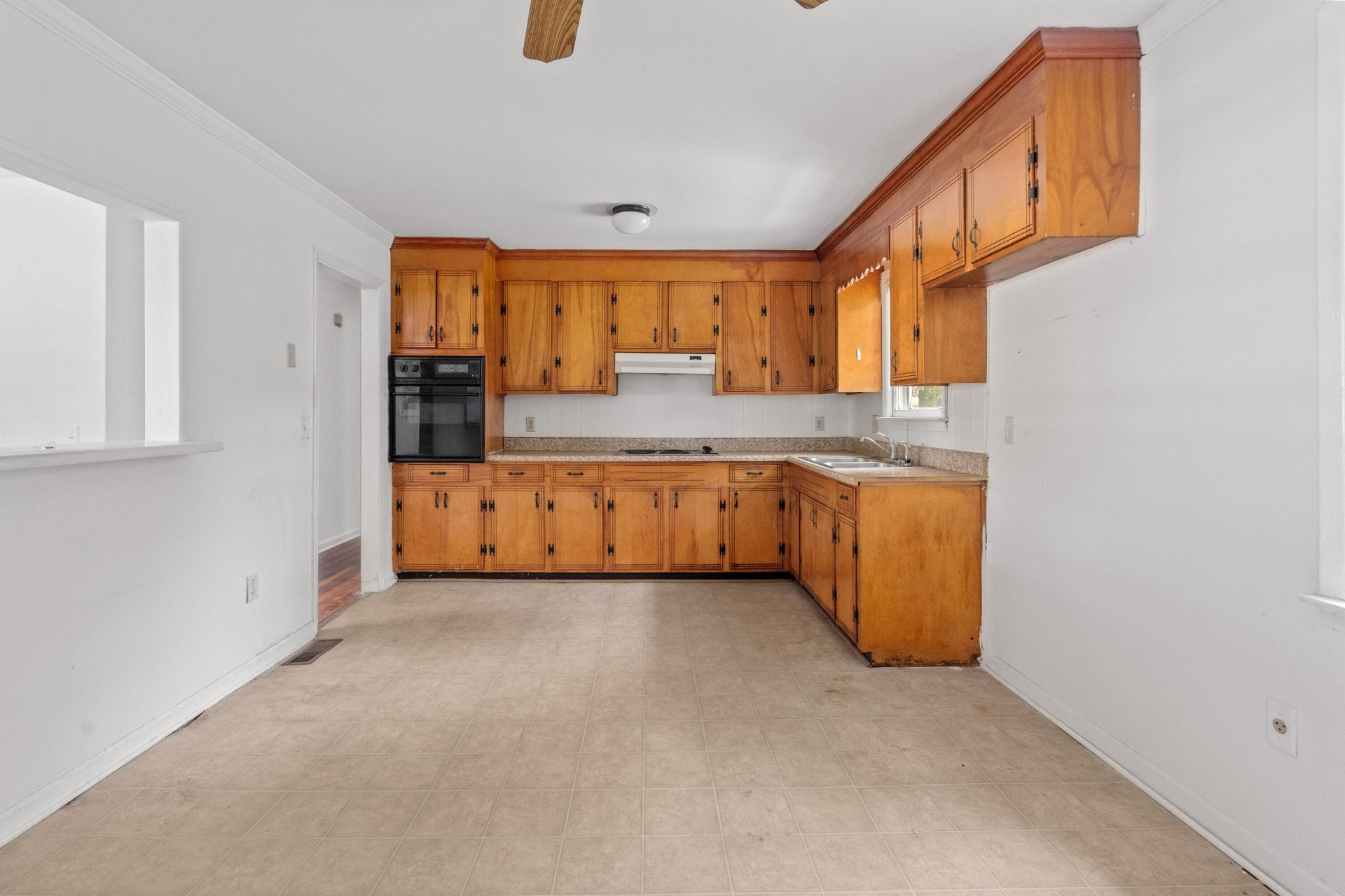 356 Price Street Photo 14