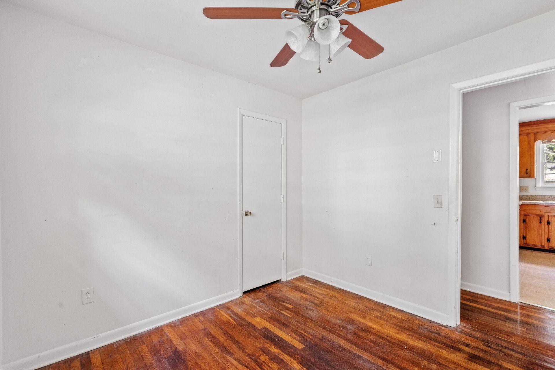 356 Price Street Photo 19