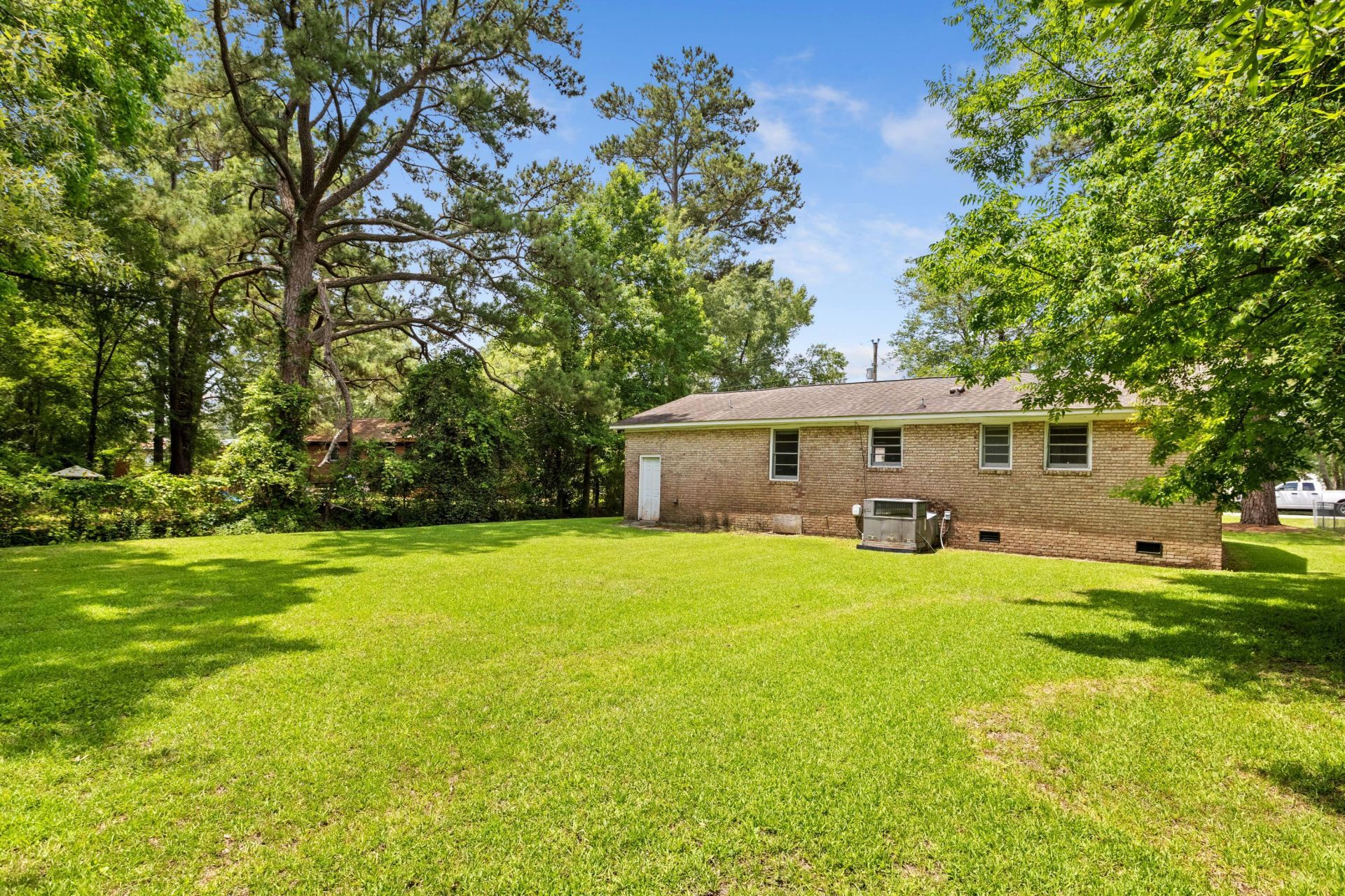 356 Price Street Photo 27
