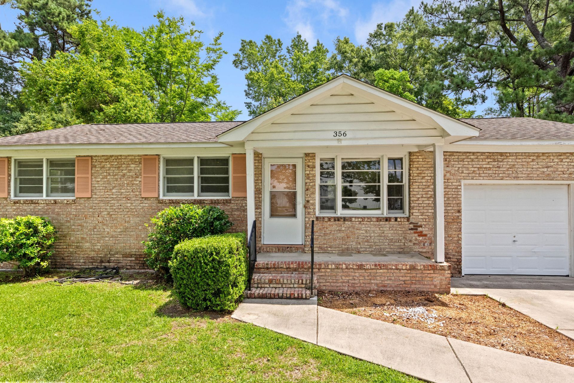 356 Price Street Photo 4