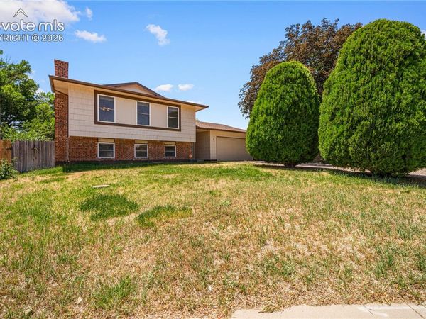 7 Emperor Court, Pueblo, CO 81005