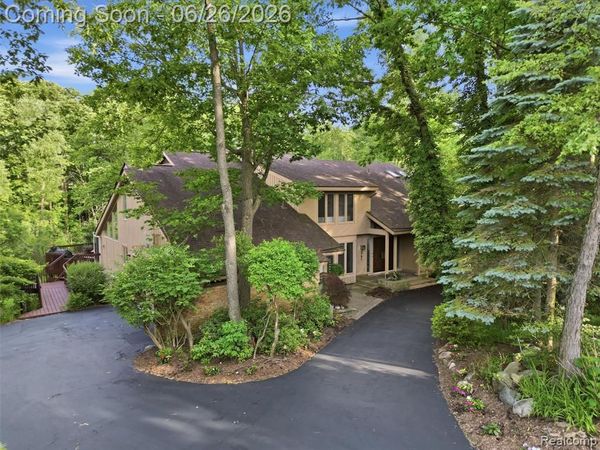 4751 Rolling Ridge Road, West Bloomfield Twp, MI 48323