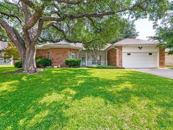 2522 Danny Lane , Farmers Branch, TX 75234