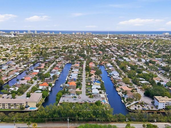 1400 NE 57th Ct, Unit 202, Fort Lauderdale, FL 33334