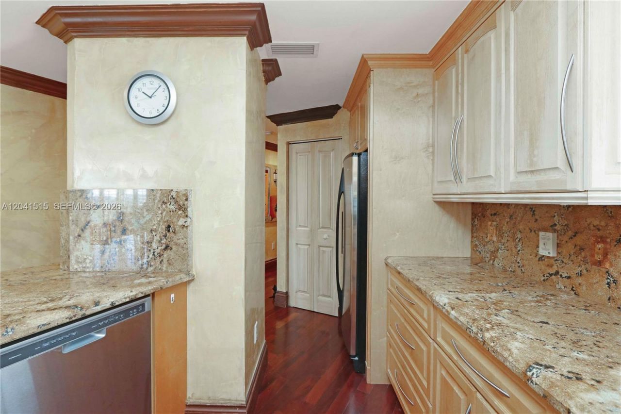 10 Aragon Ave, Unit 1216, Coral Gables, FL 33134 Photo