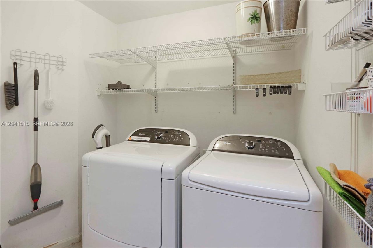 10 Aragon Ave, Unit 1216, Coral Gables, FL 33134 Photo