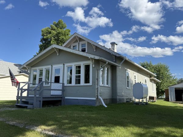 109 W 7th Street, Hosmer, SD 57448