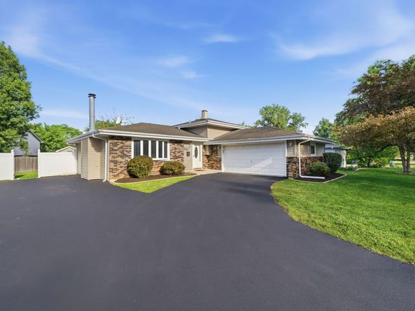 18837 W Louise Drive , Lansing, IL 60438