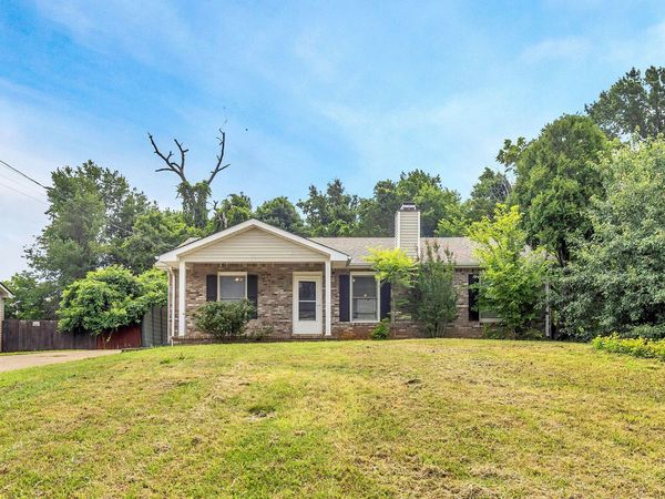 2809 Teakwood Dr , Clarksville, TN 37040