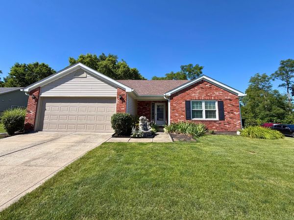 1 E Quail Wood Lane , Westfield, IN 46074