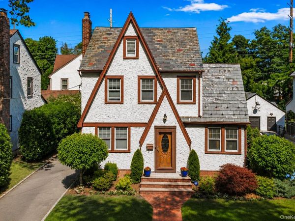 25 Archer Road, West Hempstead, NY 11552