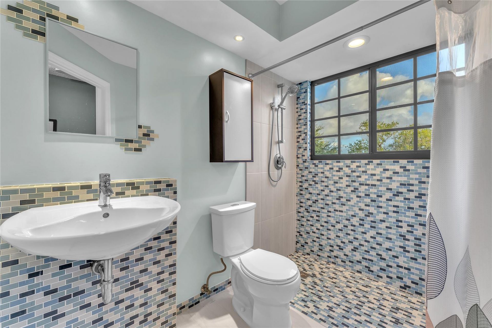 8407 NW 78th Court, Tamarac, FL 33321 Photo