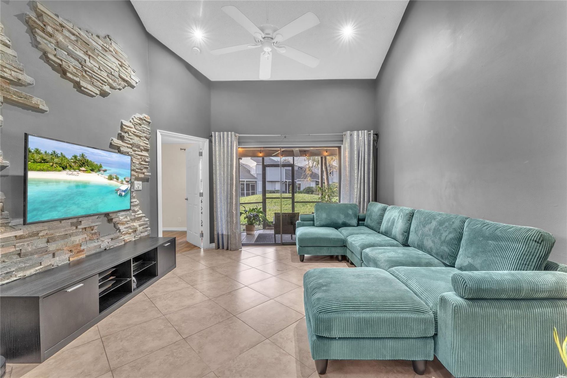 8407 NW 78th Court, Tamarac, FL 33321 Photo