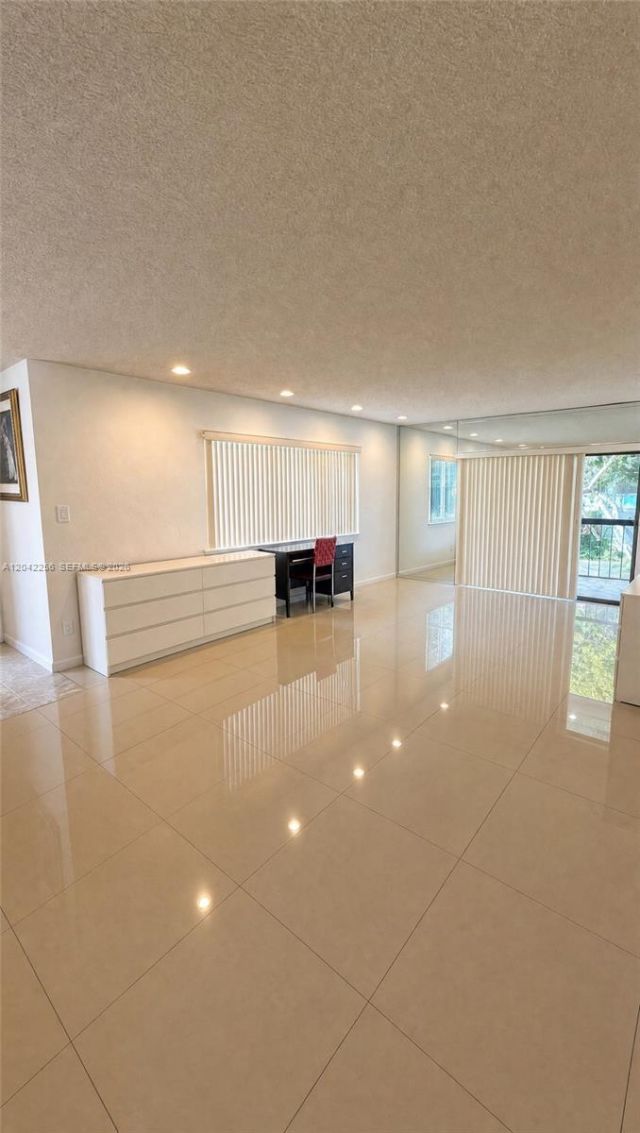 3280 Spanish Moss, Unit #214, Lauderhill, FL 33319 Photo
