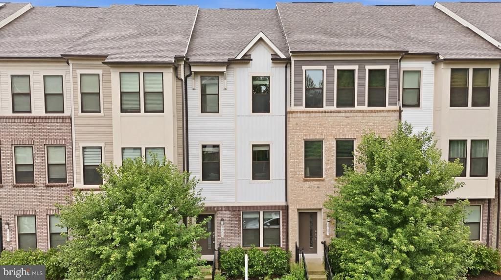 3221 WATERSHED BOULEVARD, LAUREL, MD 20724