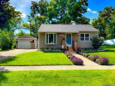 610 N Barnard Street, Howell, MI 48843