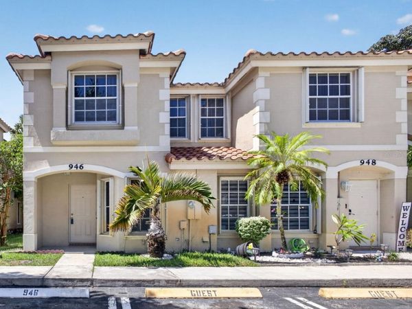 946 SUMMIT LAKE DRIVE , WEST PALM BEACH, FL 33406