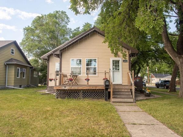 1601 S 3rd Avenue S, Fargo, ND 58103