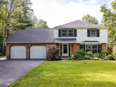 7217 Quaker Road, Orchard Park, NY 14127