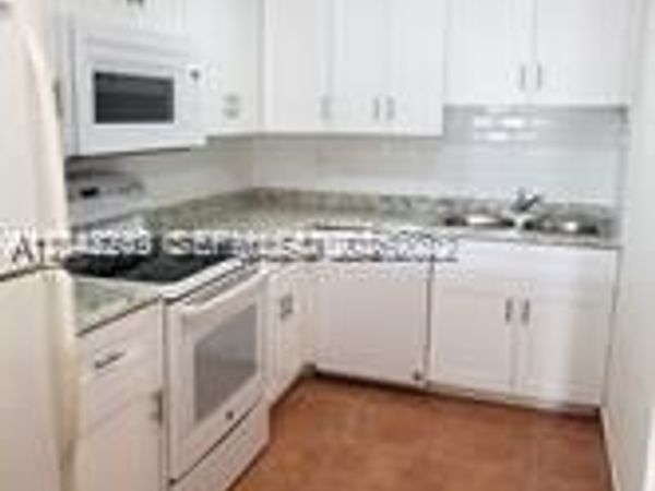 20 NW 87th Ave , Unit A214, Miami, FL 33172