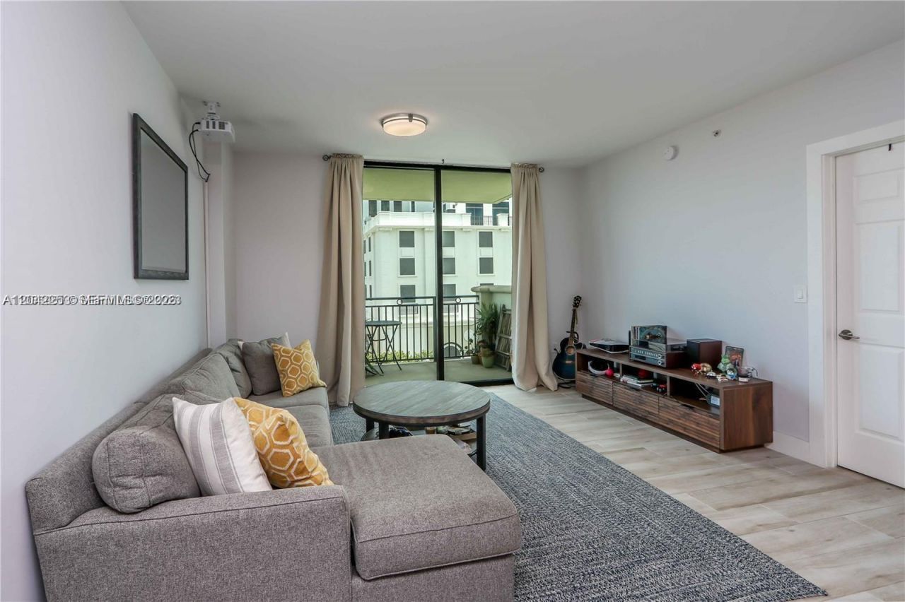 1300 Ponce De Leon Blvd , Unit 500, Coral Gables, FL 33134 Photo