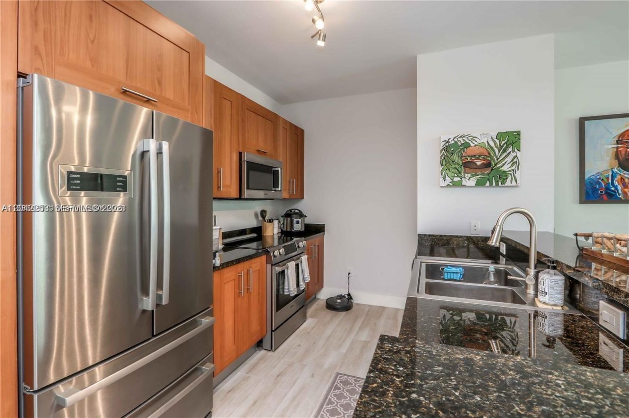 1300 Ponce De Leon Blvd , Unit 500, Coral Gables, FL 33134 Photo